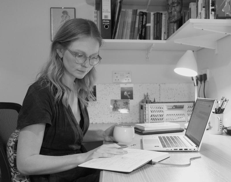 Christy Reynolds is a qualified sleep therapist based in London treating people who have insomnia and difficulty falling asleep at night